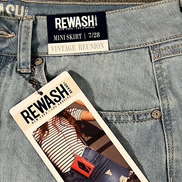 Distressed rewash skirt - Picture 2 of 5